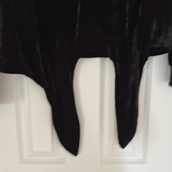 RDI velour round neck top - Picture 4 of 5